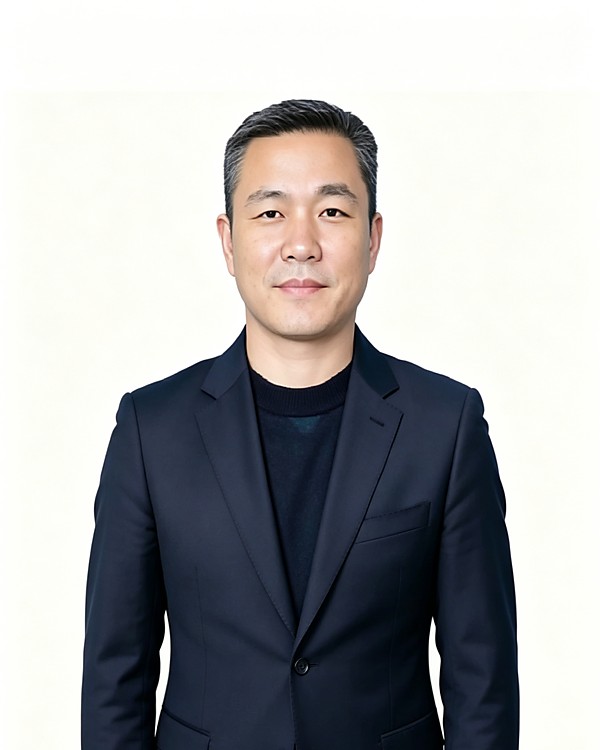 侯丰田律师照片